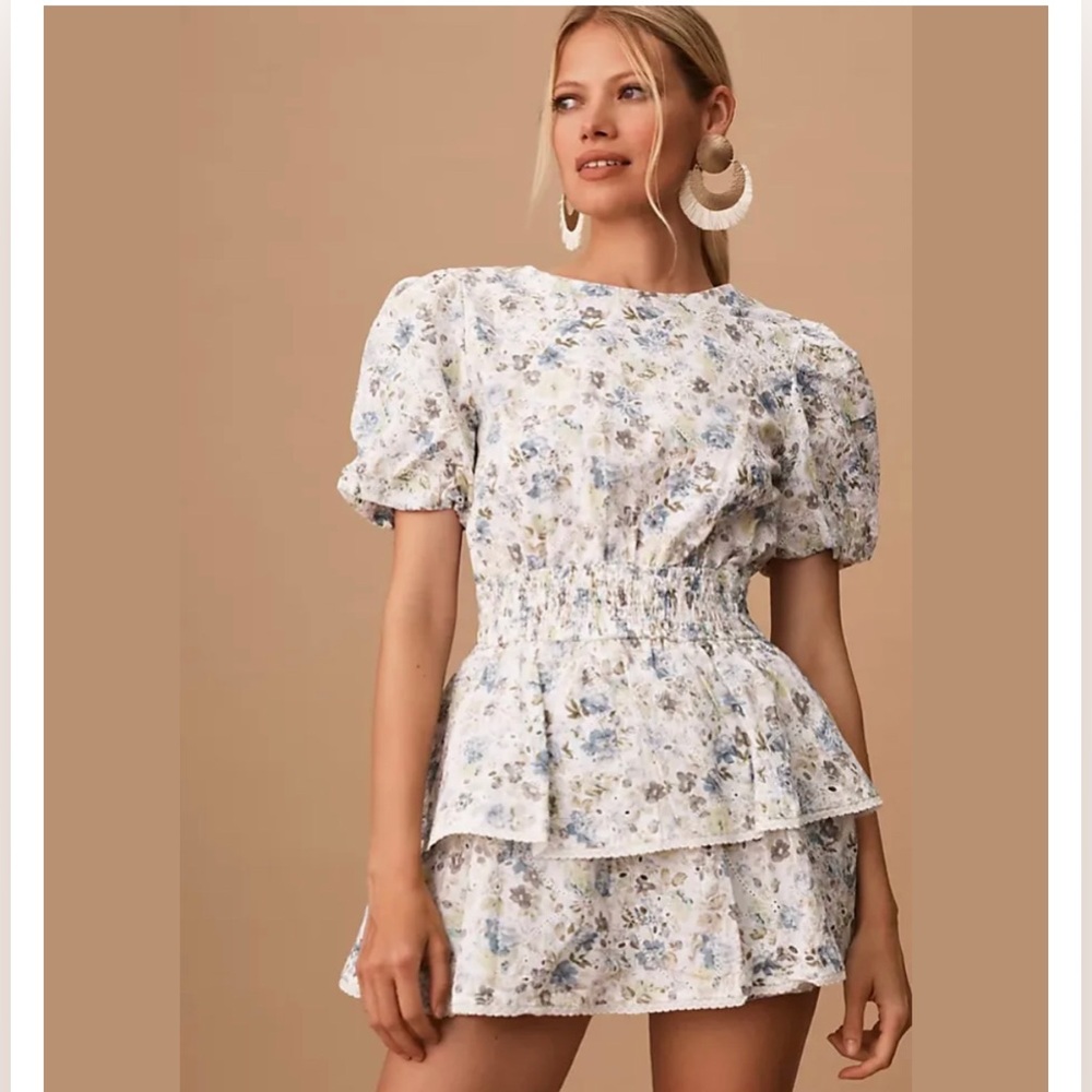 En Saison
Floral Print Eyelet Romper